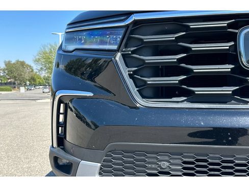 Used 2025 Honda Pilot EX-L image 49