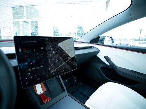 Used 2026 Tesla Model 3 RWD image 27