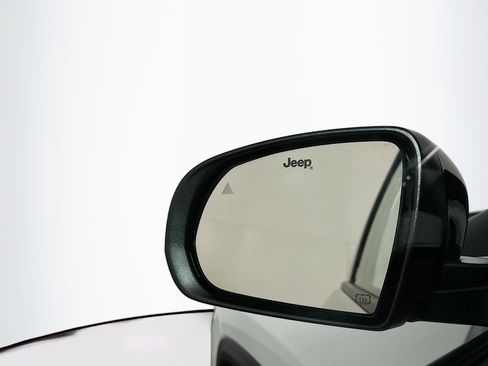 Used 2025 Jeep Compass Limited AWD/4WD image 16