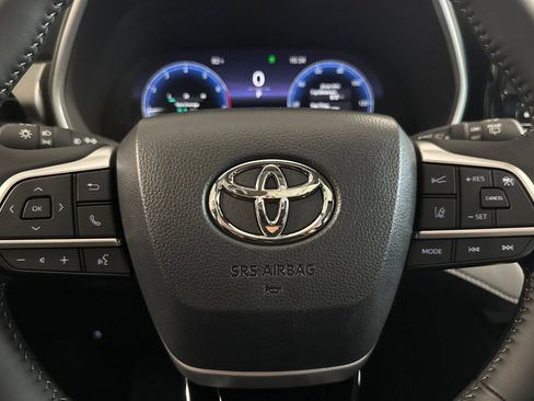 New 2026 Toyota Highlander Limited AWD/4WD image 30