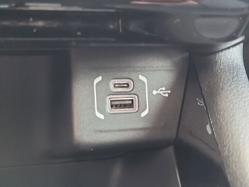 New 2026 Jeep Compass Latitude image 23