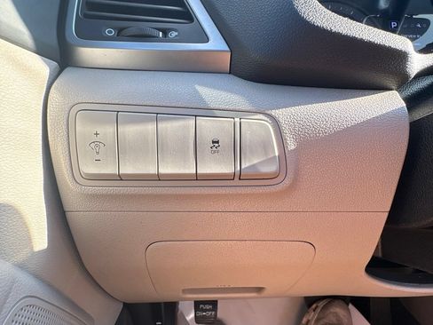 Used 2018 Hyundai Tucson SE w/ Cargo Package FWD image 19