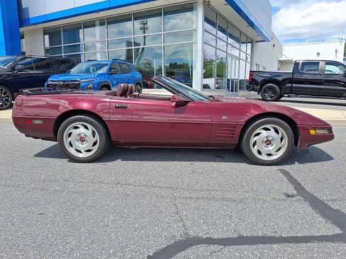 Used 1993 Chevrolet Corvette Convertible RWD image 8