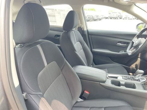 Used 2025 Nissan Sentra SV w/ Trunk Package image 32