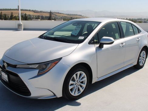 Certified 2026 Toyota Corolla LE w/ LE Premium Package FWD image 6