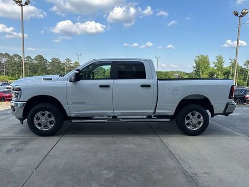 Used 2026 RAM 2500 Big Horn AWD/4WD image 4