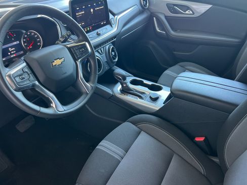 Used 2025 Chevrolet Blazer LT FWD image 10
