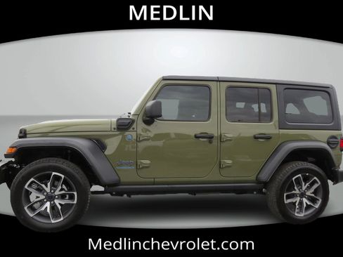 Used 2025 Jeep Wrangler Unlimited Sport S 4xe w/ Convenience Group AWD/4WD image 5