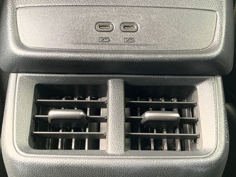 Used 2025 Chevrolet Equinox LT image 23