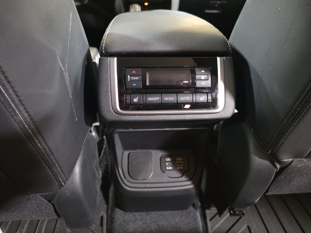 Used 2024 Subaru Ascent Limited AWD/4WD image 17