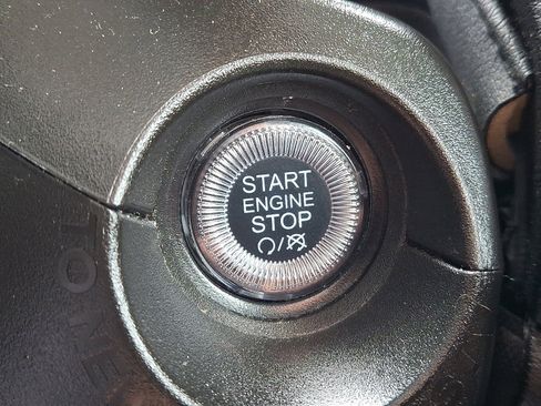 Used 2023 Jeep Renegade Latitude image 19