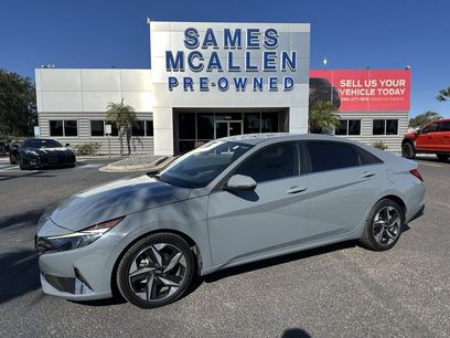 Used 2022 Hyundai Elantra SEL w/ Convenience + Premium Package