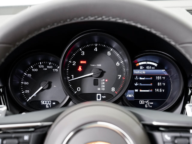 Certified 2026 Porsche Macan AWD/4WD image 15