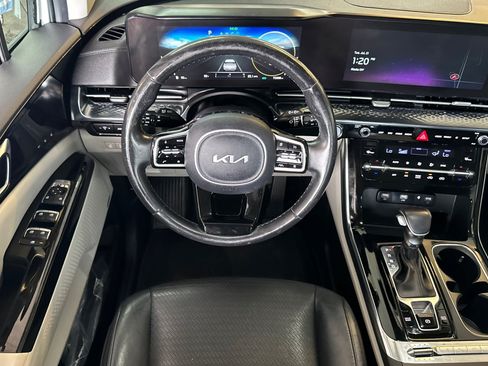 Used 2022 Kia Carnival SX Prestige FWD image 14