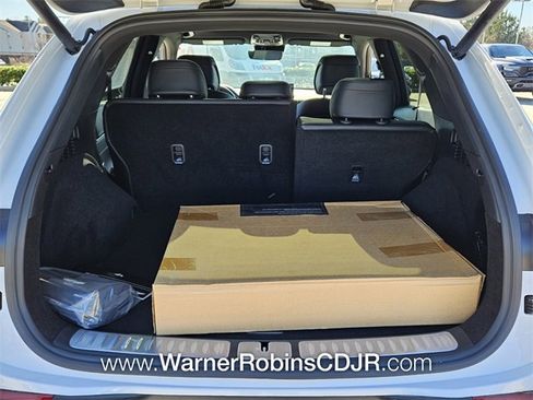 Used 2025 Genesis GV70 2.5T w/ Sport Prestige Package image 13