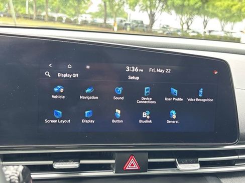 Used 2022 Hyundai Elantra Limited w/ Cargo Package FWD image 31