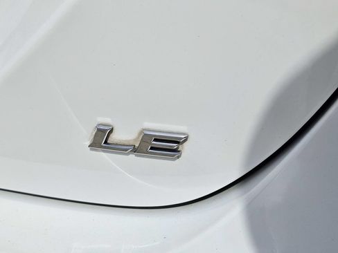 Used 2018 Toyota Camry LE FWD image 34