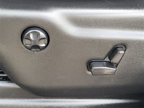 Used 2023 Dodge Durango GT image 23