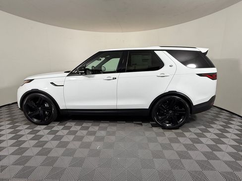 New 2026 Land Rover Discovery S AWD/4WD image 2