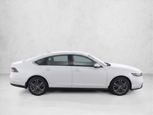 Used 2023 Honda Accord EX image 8