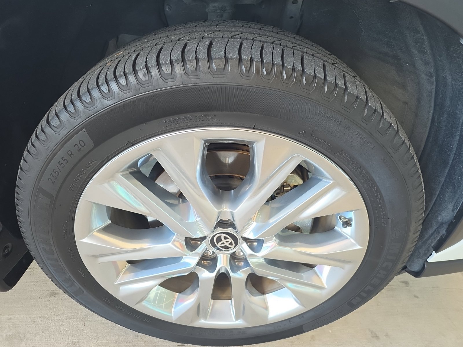 Used 2021 Toyota Highlander Limited FWD image 27