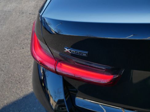 Used 2023 BMW 330i xDrive Sedan w/ Premium Package image 17