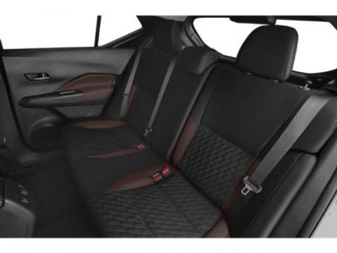 Used 2021 Nissan Kicks SR image 16