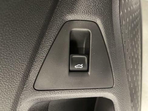 New 2026 Volkswagen Jetta SE FWD image 29
