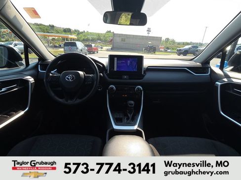 Used 2024 Toyota RAV4 XLE AWD/4WD image 29