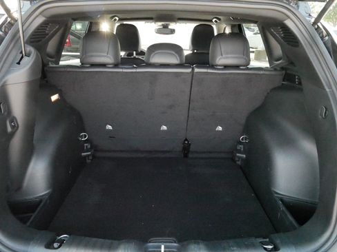 Used 2026 Jeep Compass Latitude AWD/4WD image 19