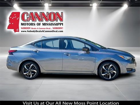 New 2025 Nissan Versa SR w/ Trunk Package image 6