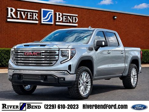 Used 2024 GMC Sierra 1500 SLT AWD/4WD image 1
