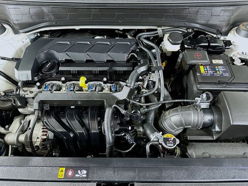 Used 2025 Hyundai Venue SEL FWD image 31