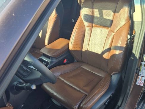 Used 2020 Subaru Outback Touring XT AWD/4WD image 2