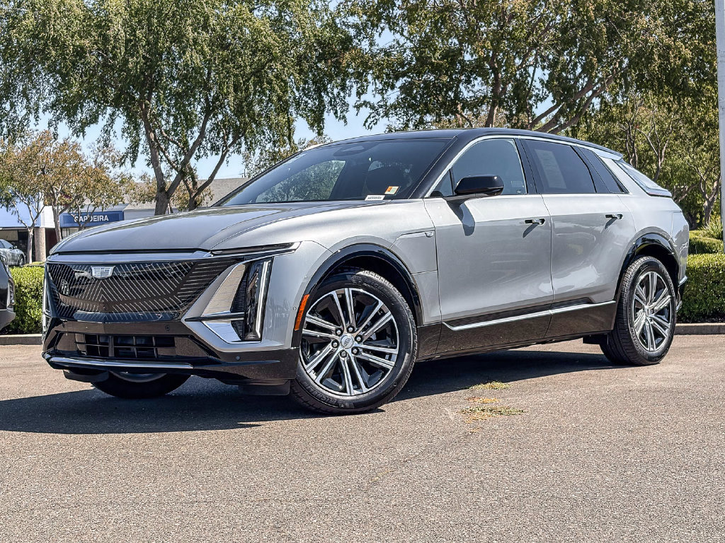 Used 2025 Cadillac Lyriq Luxury AWD/4WD image 1