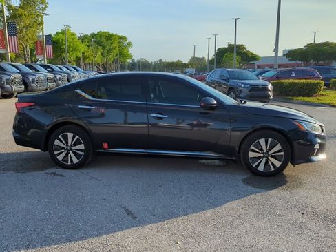 Used 2019 Nissan Altima 2.5 SL AWD/4WD image 4