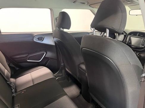 Used 2024 Kia Soul LX w/ Option Group 015 image 14