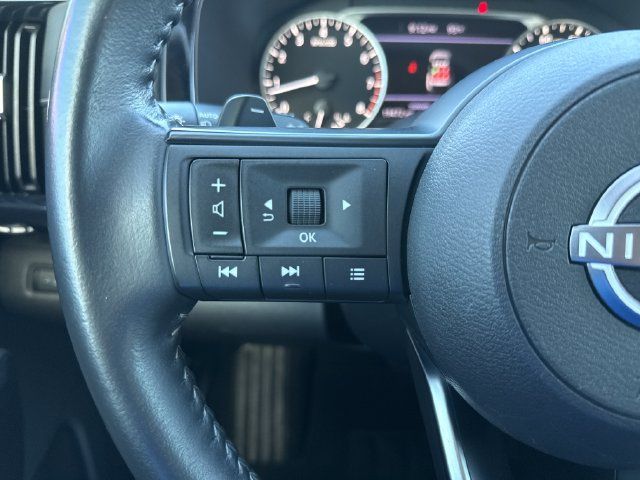 Certified 2025 Nissan Pathfinder SV FWD image 30