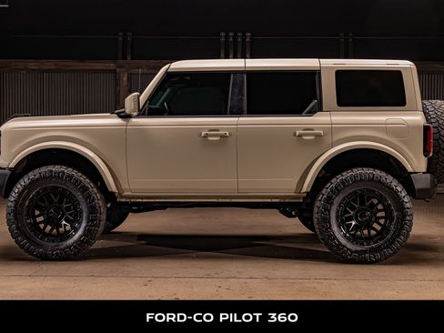 Used 2025 Ford Bronco Outer Banks image 6