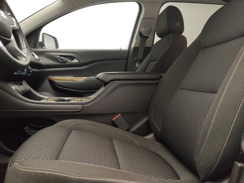Used 2021 GMC Acadia SLE w/ Driver Convenience Package FWD image 17