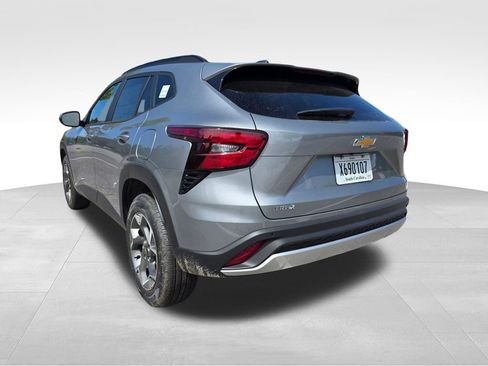 New 2026 Chevrolet Trax LT FWD image 6