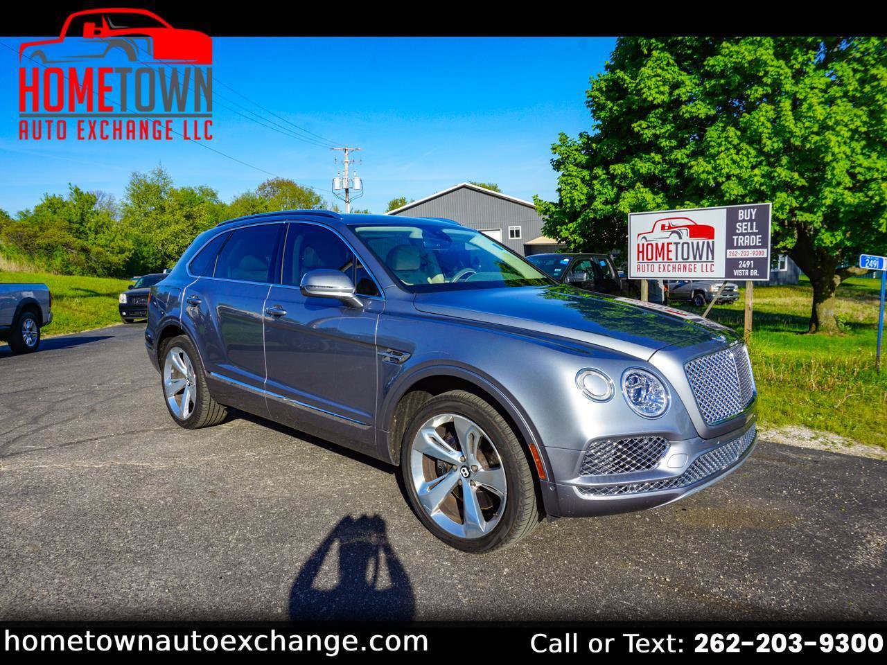 Used 2017 Bentley Bentayga AWD/4WD image 1