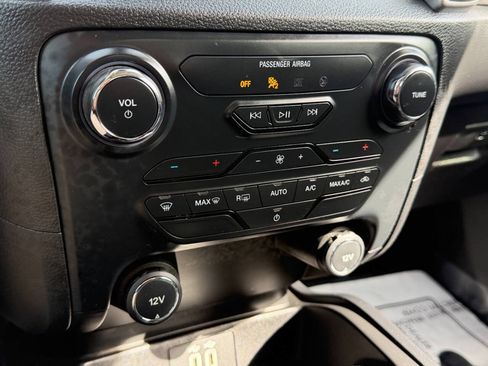 Used 2019 Ford Ranger XLT w/ Equipment Group 301A Mid AWD/4WD image 40