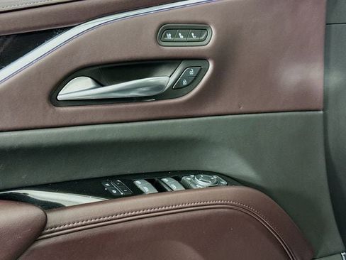 Used 2021 Cadillac Escalade Sport Platinum image 18