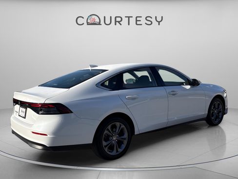 Used 2024 Honda Accord EX image 8