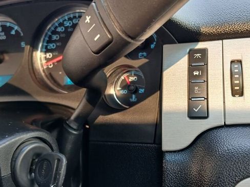Used 2010 GMC Sierra 2500 SLT image 25