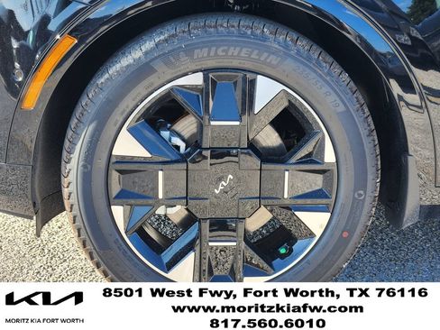 New 2026 Kia Sportage SX FWD image 7