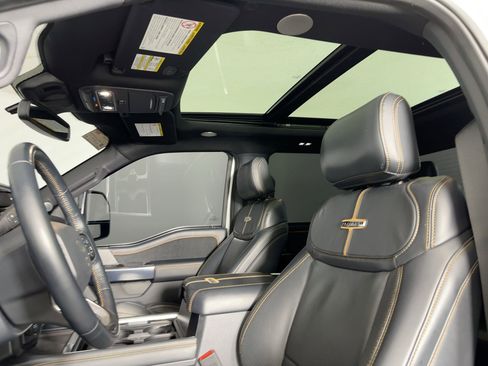 Used 2024 Ford F250 Platinum image 27