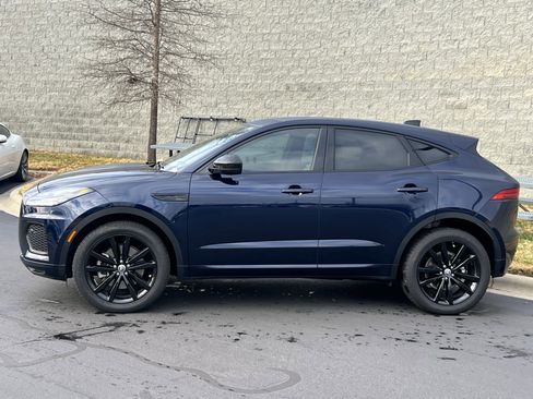 Used 2024 Jaguar E-PACE R-Dynamic SE image 4