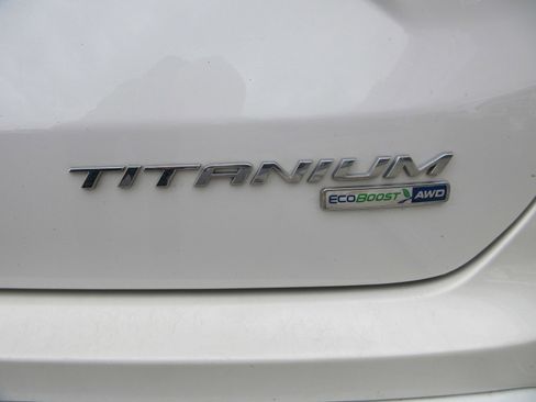 Used 2020 Ford Edge Titanium w/ Equipment Group 301A AWD/4WD image 8